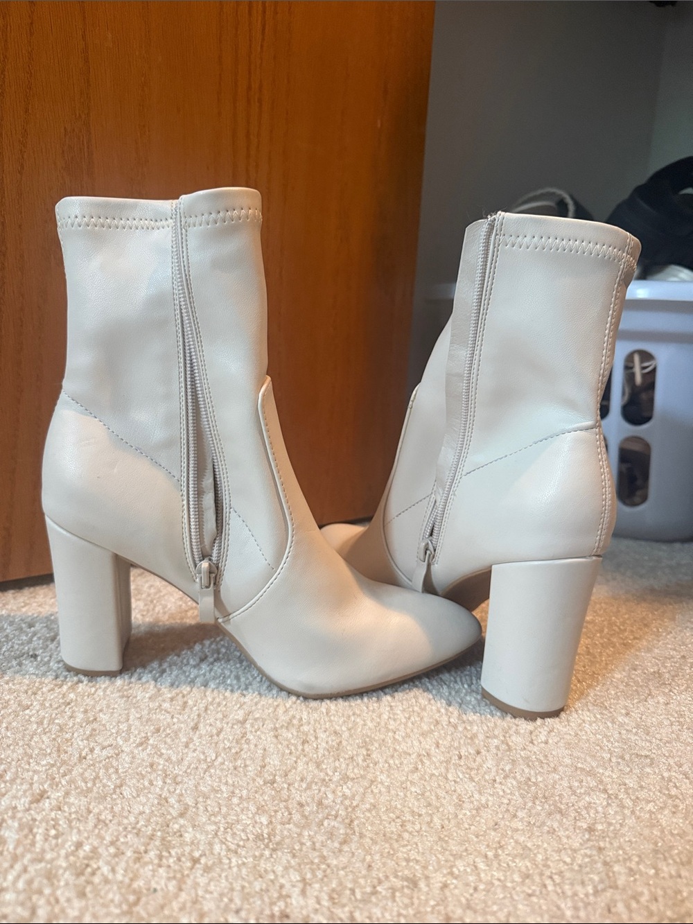 TOP Moda Cream Block Heel Ankle Zip Boots